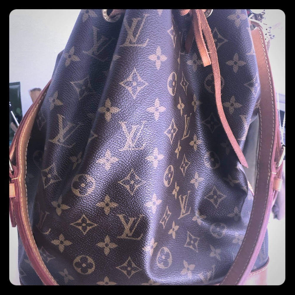 Lv Bag - image 1